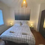 Maison De 50 M Du Bord De