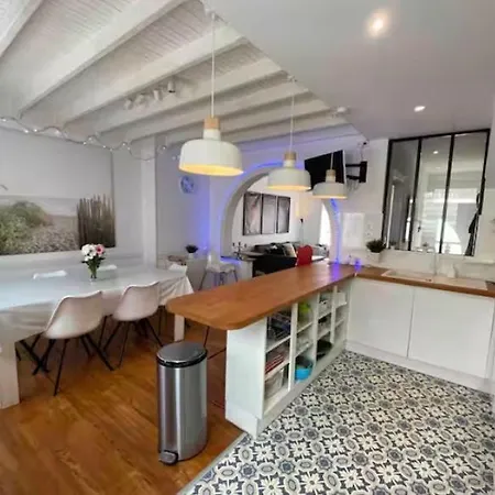 Maison De 50 M Du Bord De *