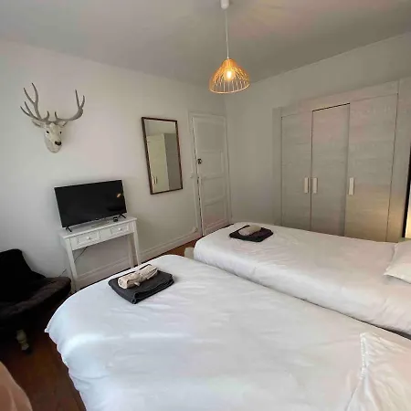 Maison De 50 M Du Bord De *